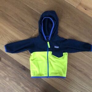Patagonia Micro D Snap-T Fleece Jacket 3-6 months- Navy and Neon Yellow